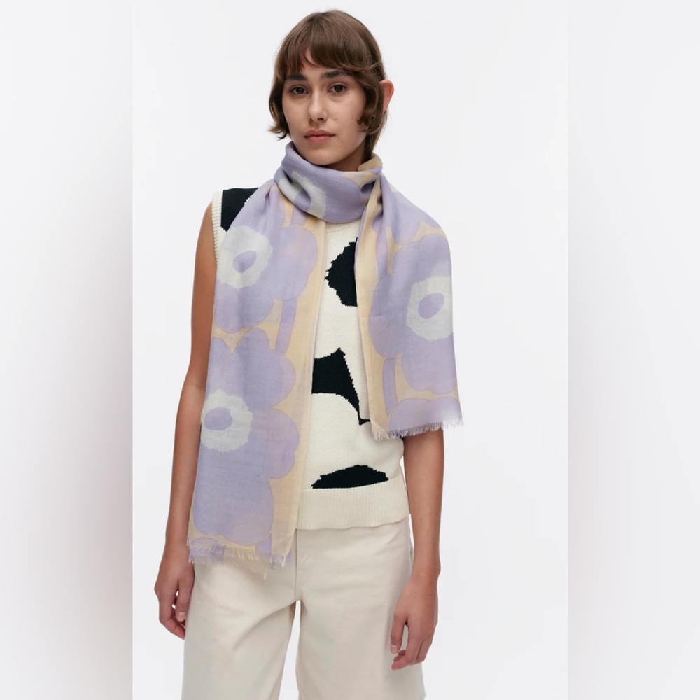 NWT Marimekko Lavender Floral Scarf